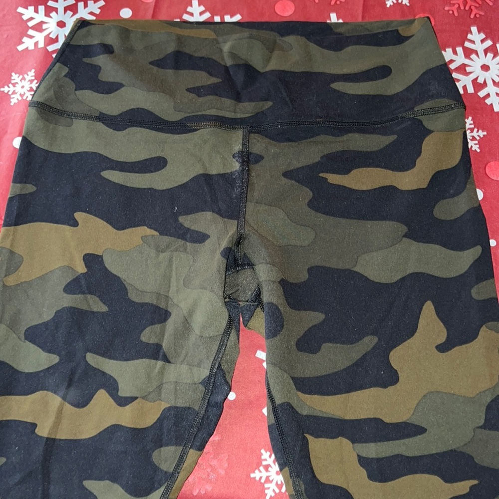 Pink camouflage leggings!